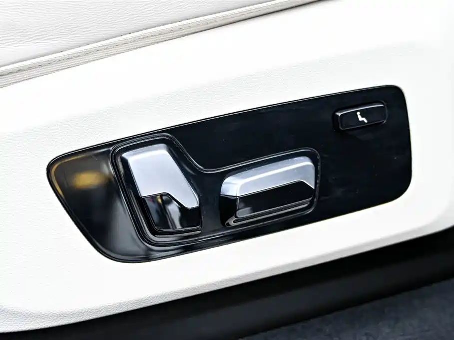 BMW X7 2022 — фото 26