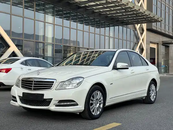 Mercedes-Benz C-Class 2011