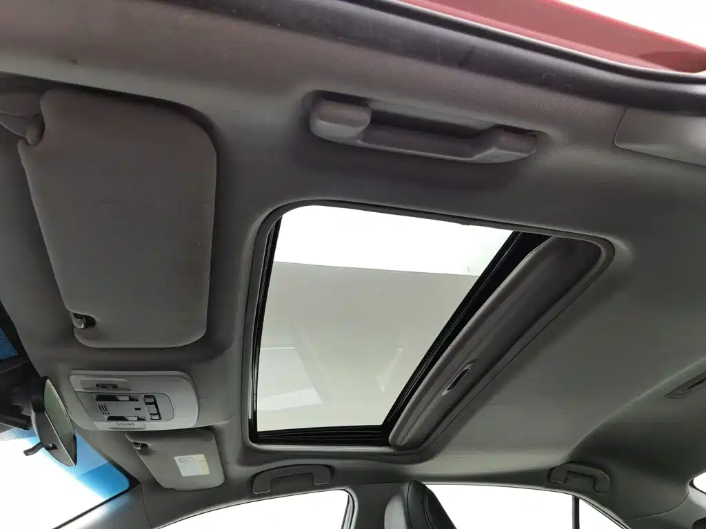 Toyota Camry 2018 — фото 14