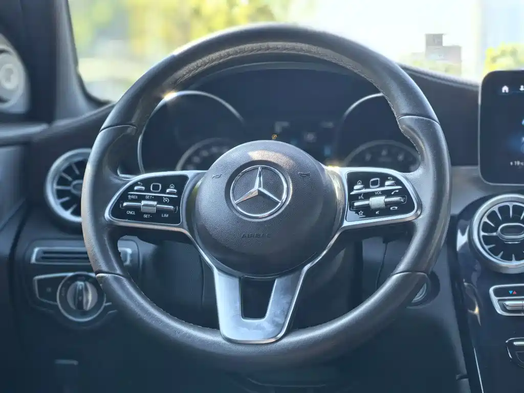 Mercedes-Benz GLC 2019 — фото 11