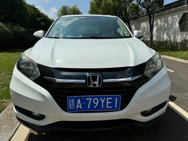 Honda Vezel 2016