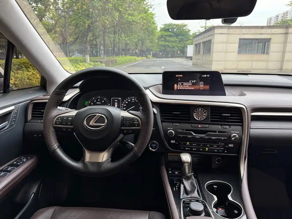 Lexus RX 2016 — фото 12