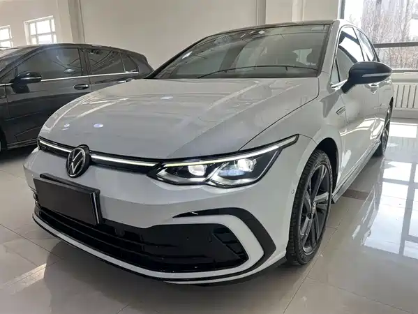 Volkswagen Golf 2023