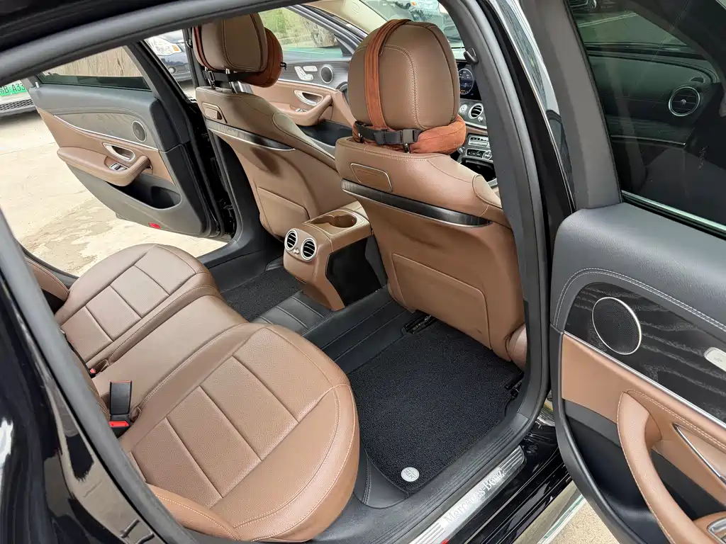 Mercedes-Benz E-Class 2020 — фото 21