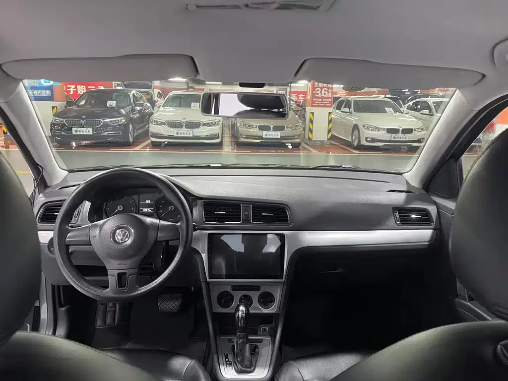 Volkswagen Lavida 2013