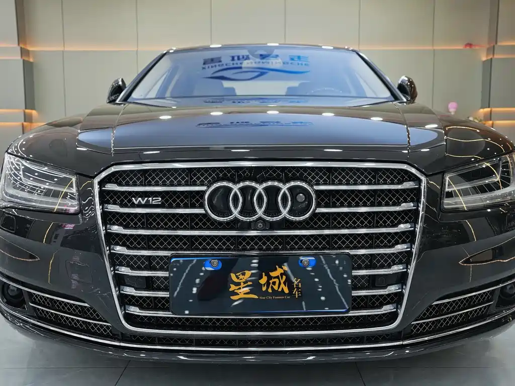 Audi A8 2017 — фото 11