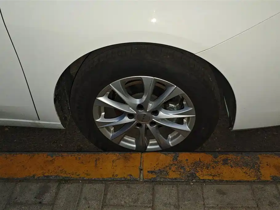 Roewe i5 2025