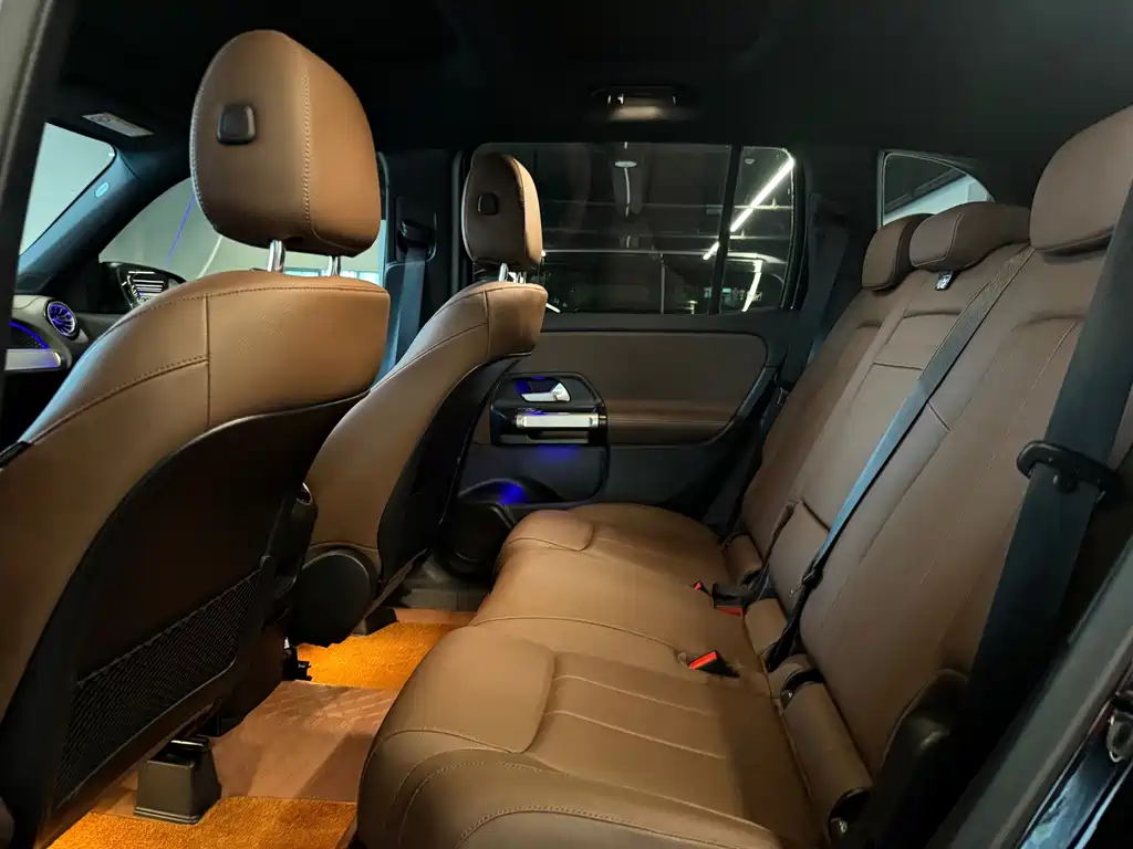 Mercedes-Benz GLB 2024