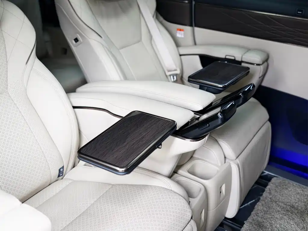 Toyota Alphard 2024 — фото 14