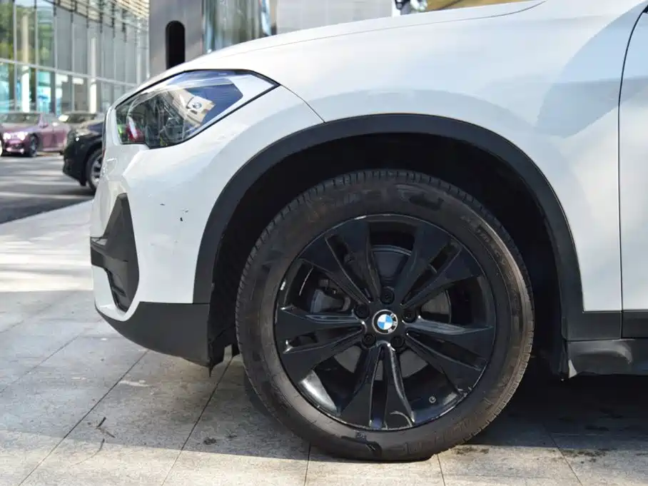 BMW X1 2019 — фото 12
