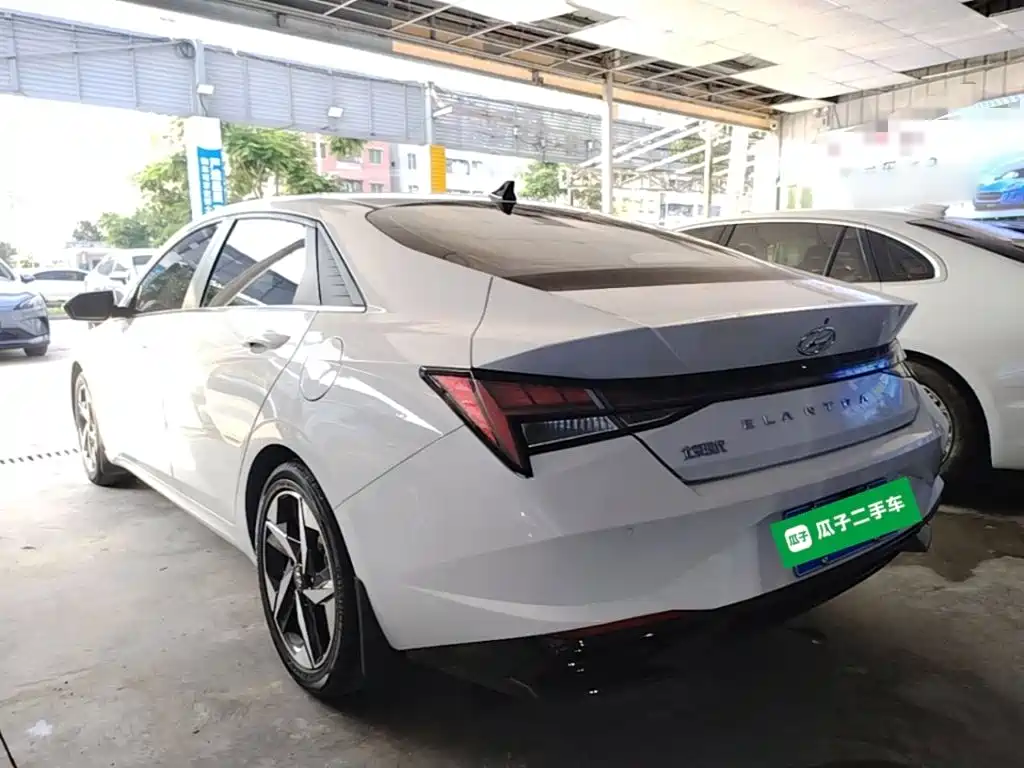 Hyundai Elantra 2021