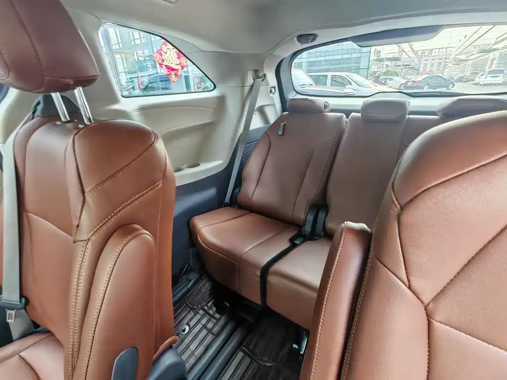 Toyota Sienna 2023 — фото 13