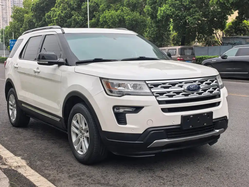 Ford Explorer 2019 — фото 3