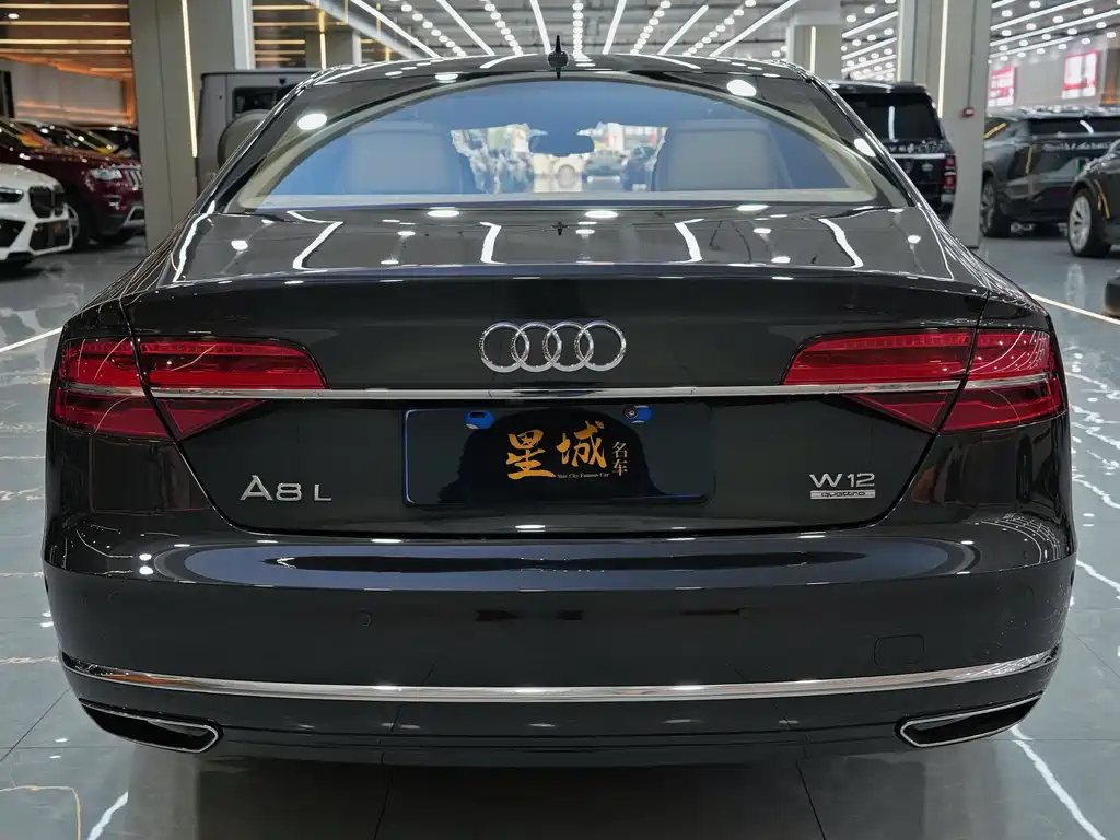 Audi A8 2017 — фото 10