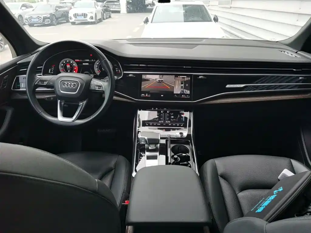 Audi Q7 2021 — фото 16
