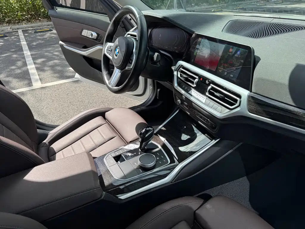 BMW 3 Series 2021 — фото 14