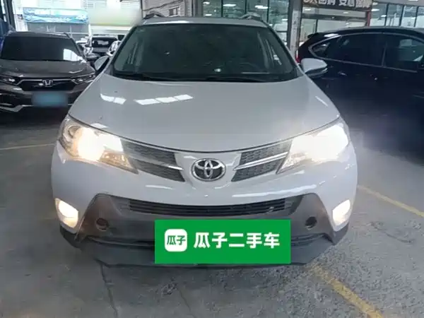 Toyota RAV4 2015