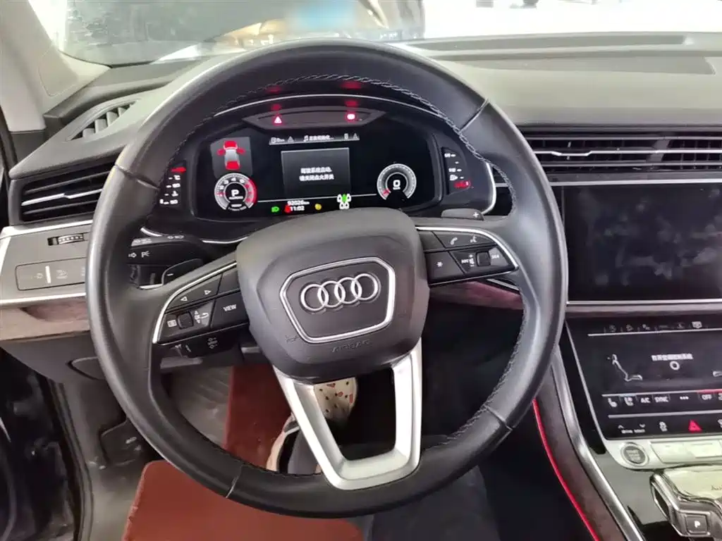 Audi Q7 2021 — фото 11