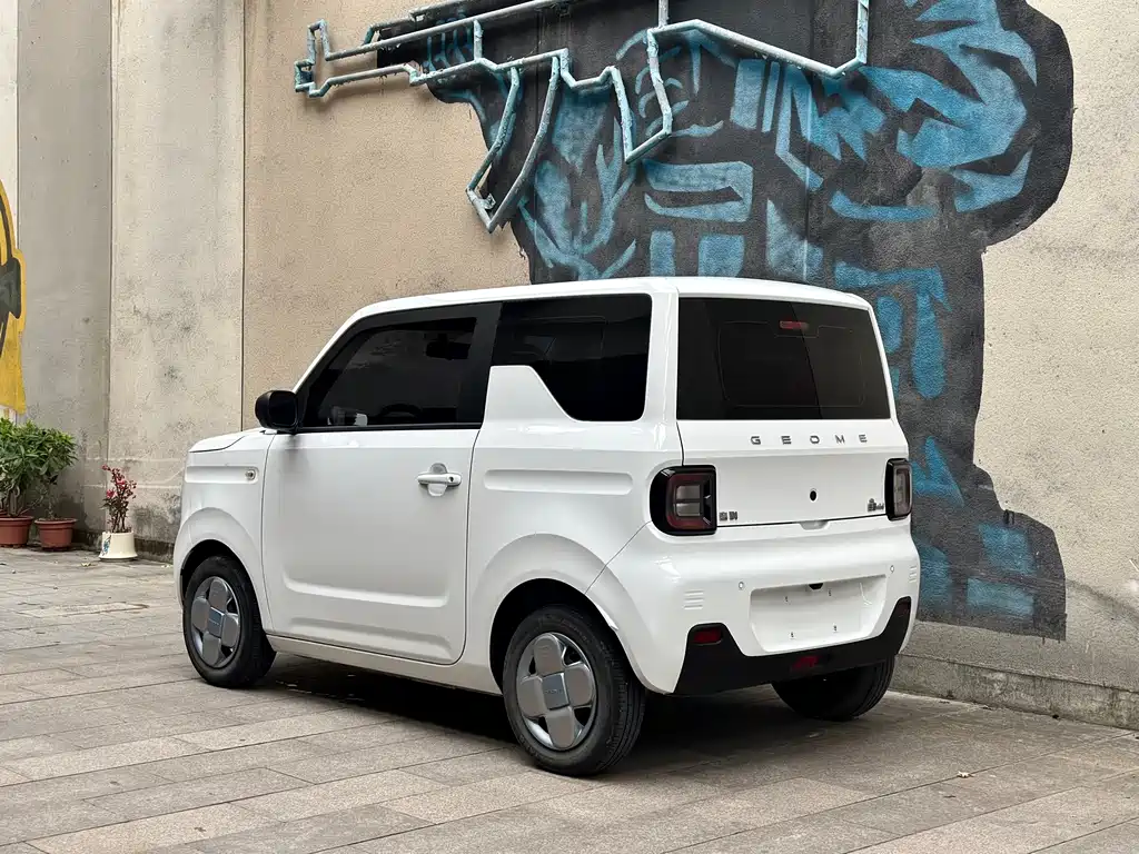 Geely Galaxy Panda 2023