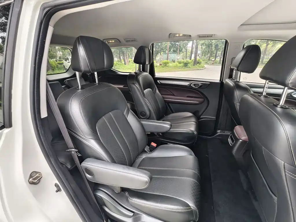 GAC Trumpchi M6 2021 — фото 13