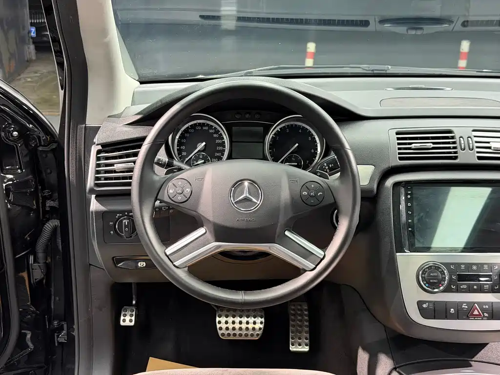 Mercedes-Benz R-Class 2016 — фото 14