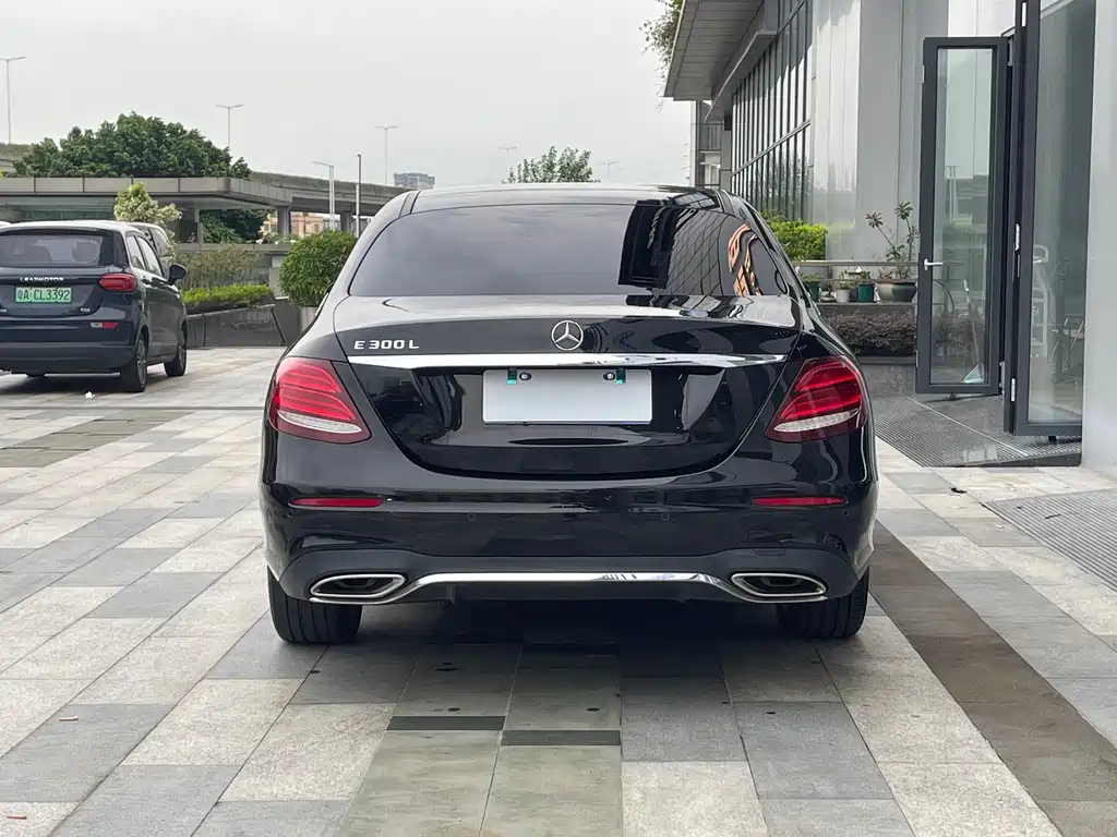 Mercedes-Benz E-Class 2020 — фото 23