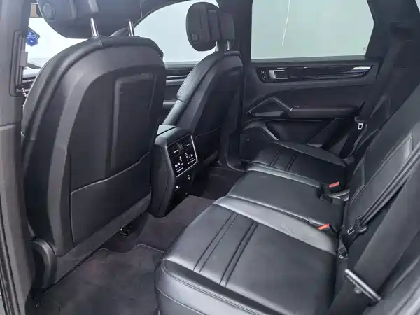 Porsche Cayenne 2020