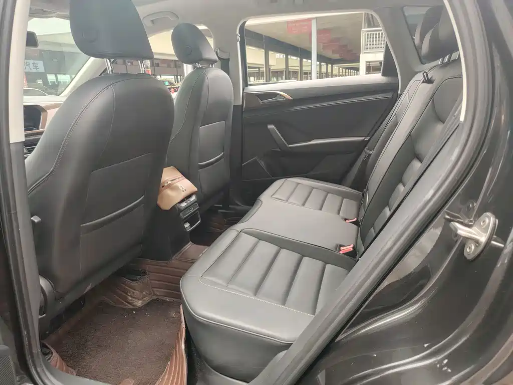 Volkswagen Tharu 2022