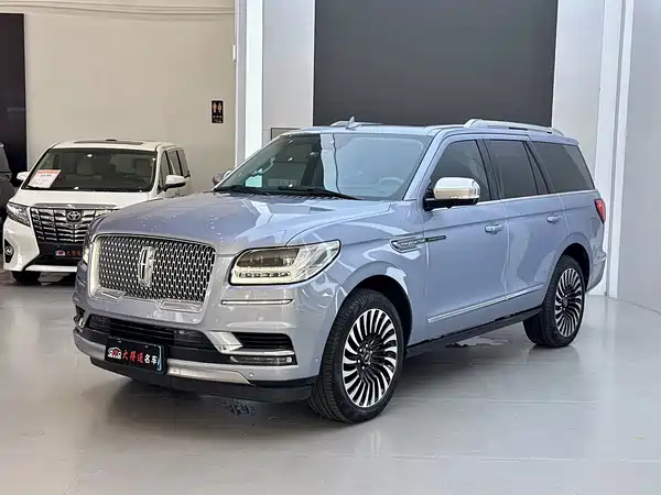 Lincoln Navigator 2022