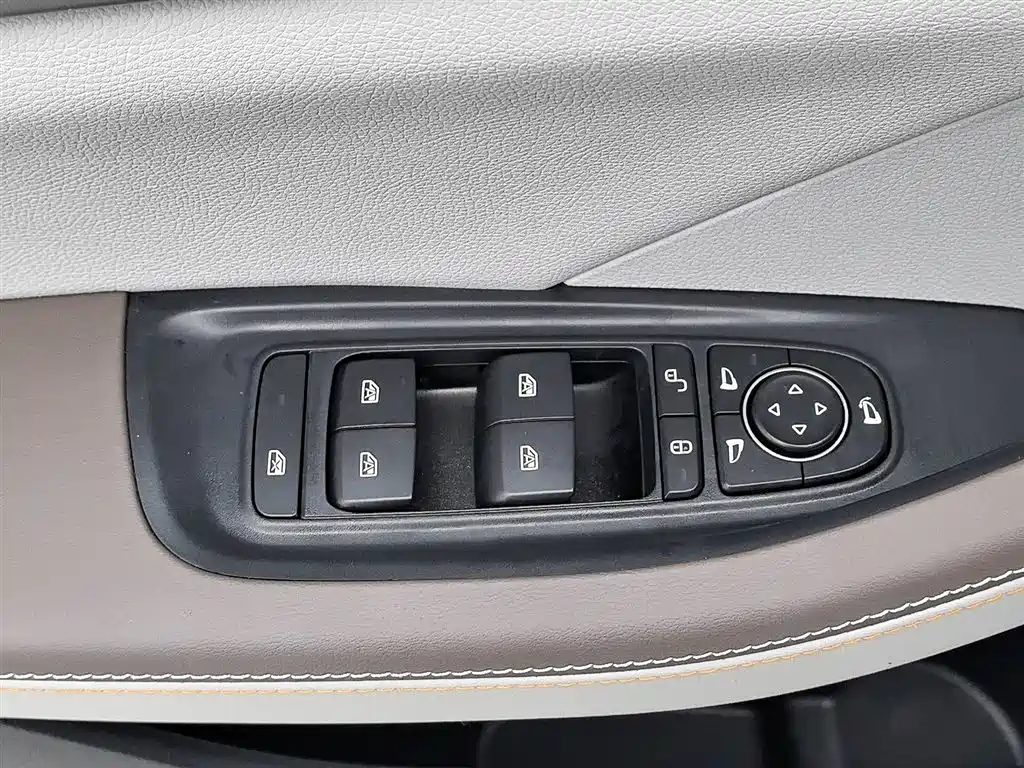 BYD Qin PLUS 2023 — фото 9