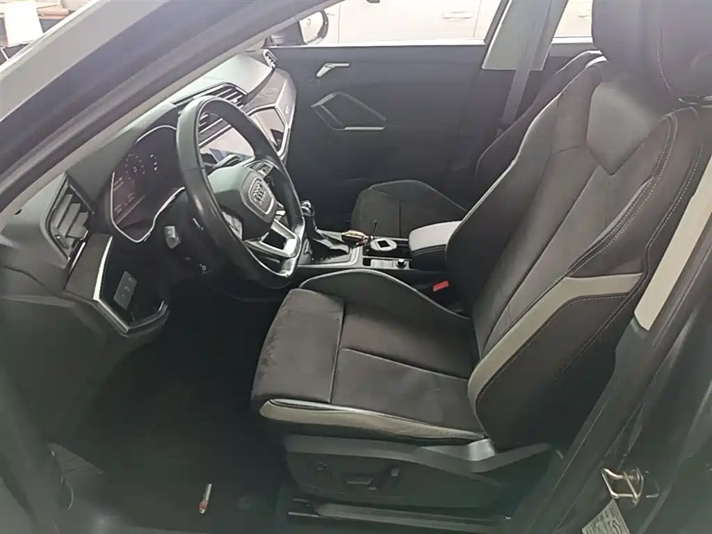 Audi Q3 2020 — фото 16