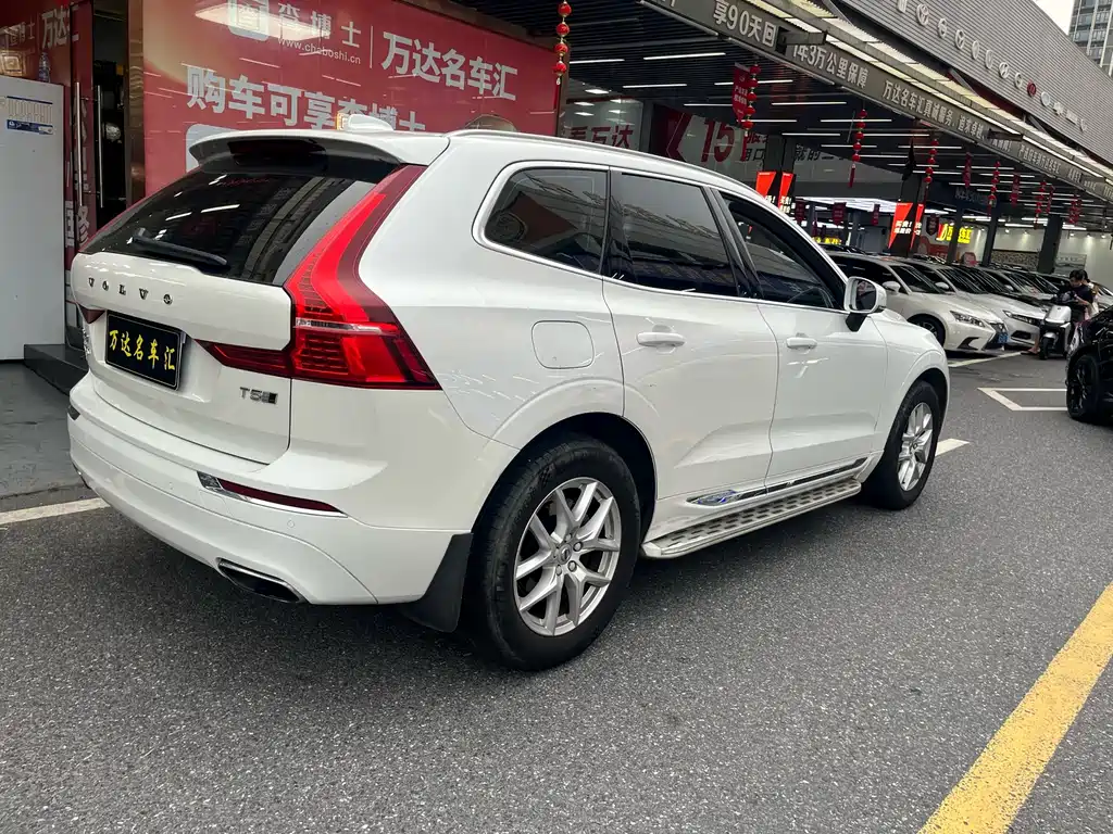 Volvo XC60 2020 — фото 11