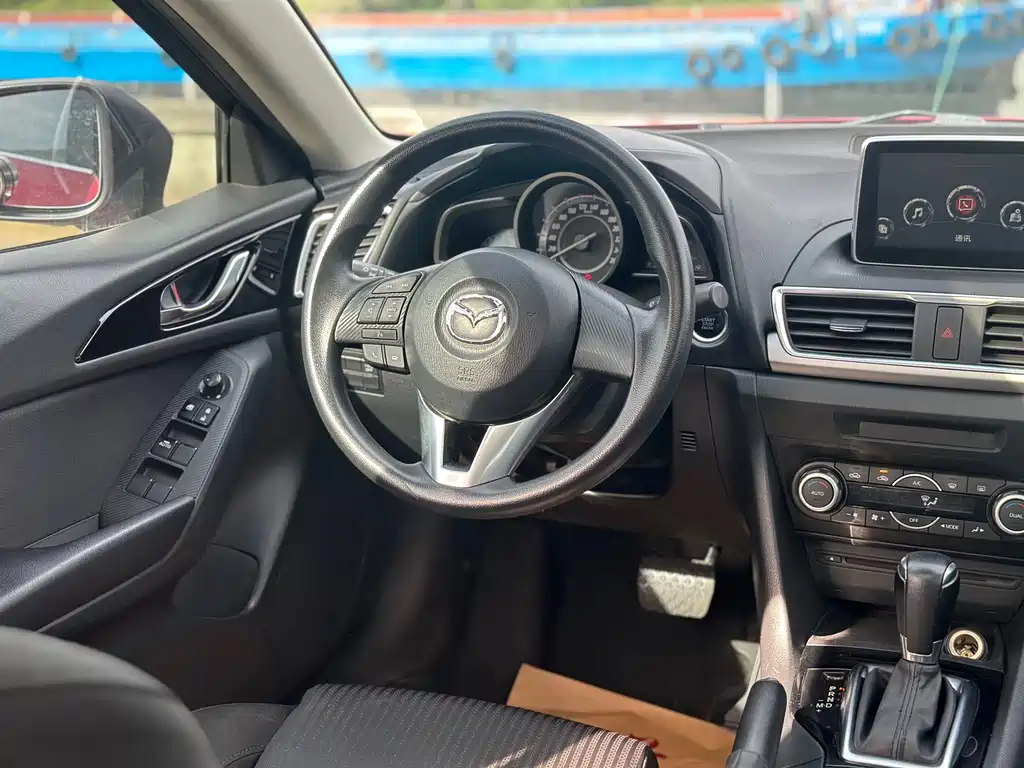 Mazda 3 Axela 2015 — фото 8