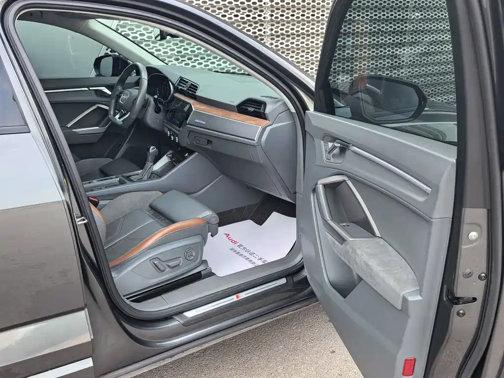 Audi Q3 Sportback 2021 — фото 11