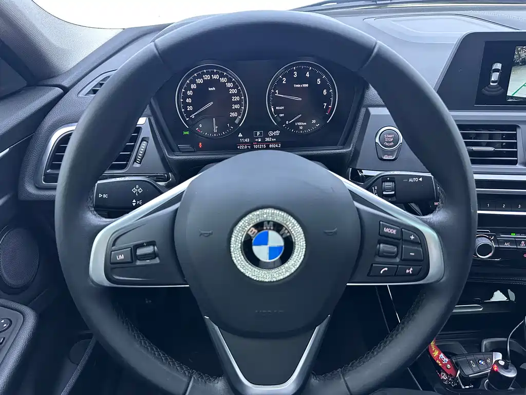 BMW 1 Series 2019 — фото 12