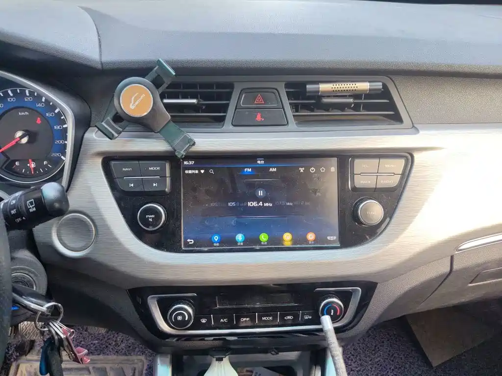 Geely Vision X3 2018 — фото 14