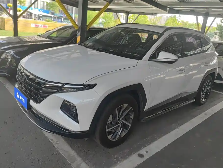 Hyundai Tucson 2023 — фото 1
