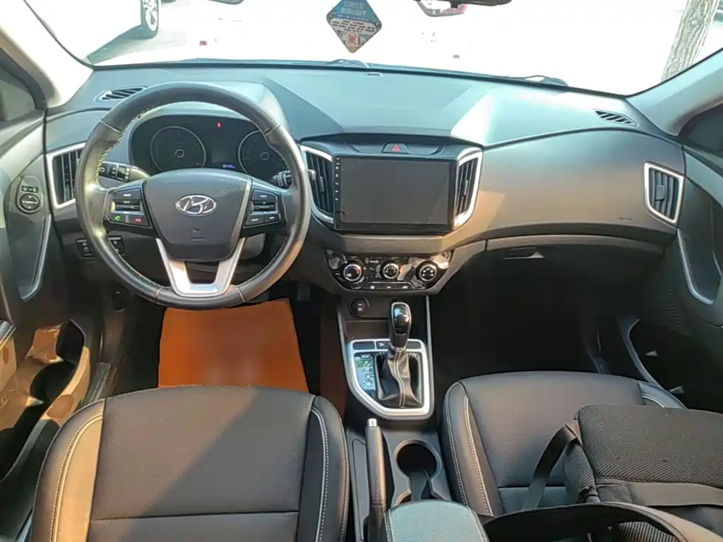 Hyundai ix25 2019 — фото 10
