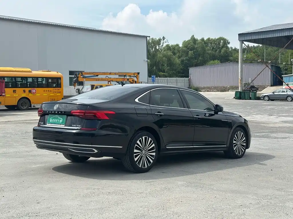 Volkswagen Passat 2019 — фото 9
