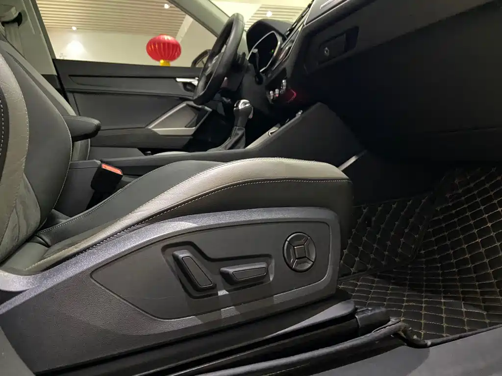 Audi Q3 2022 — фото 16