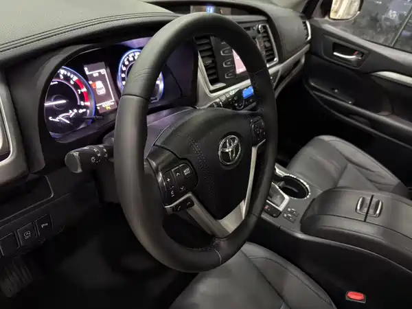 Toyota Highlander 2018