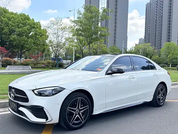 Mercedes-Benz C-Class 2024