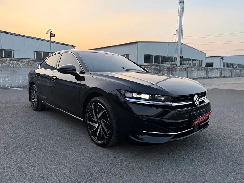 Volkswagen Magotan 2025