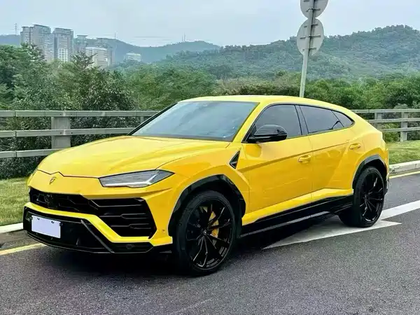 Lamborghini Urus 2021