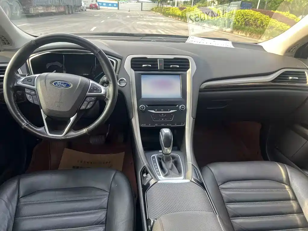 Ford Mondeo 2014 — фото 11