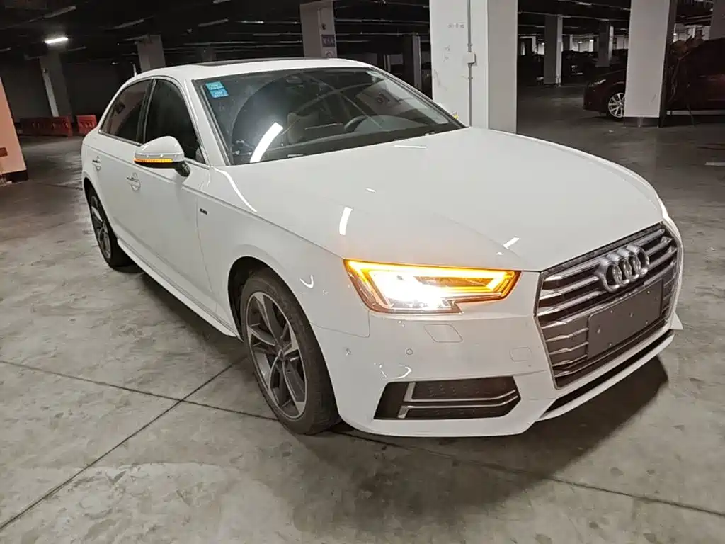 Audi A4L 2018