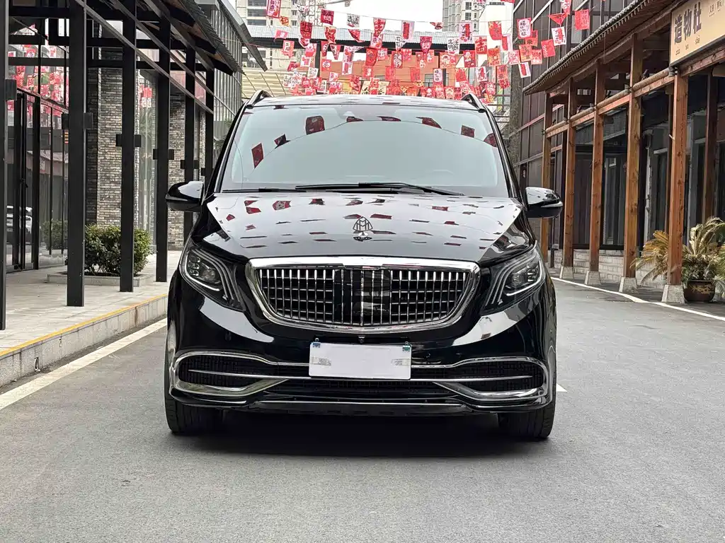 Mercedes-Benz V-Class 2019 — фото 18