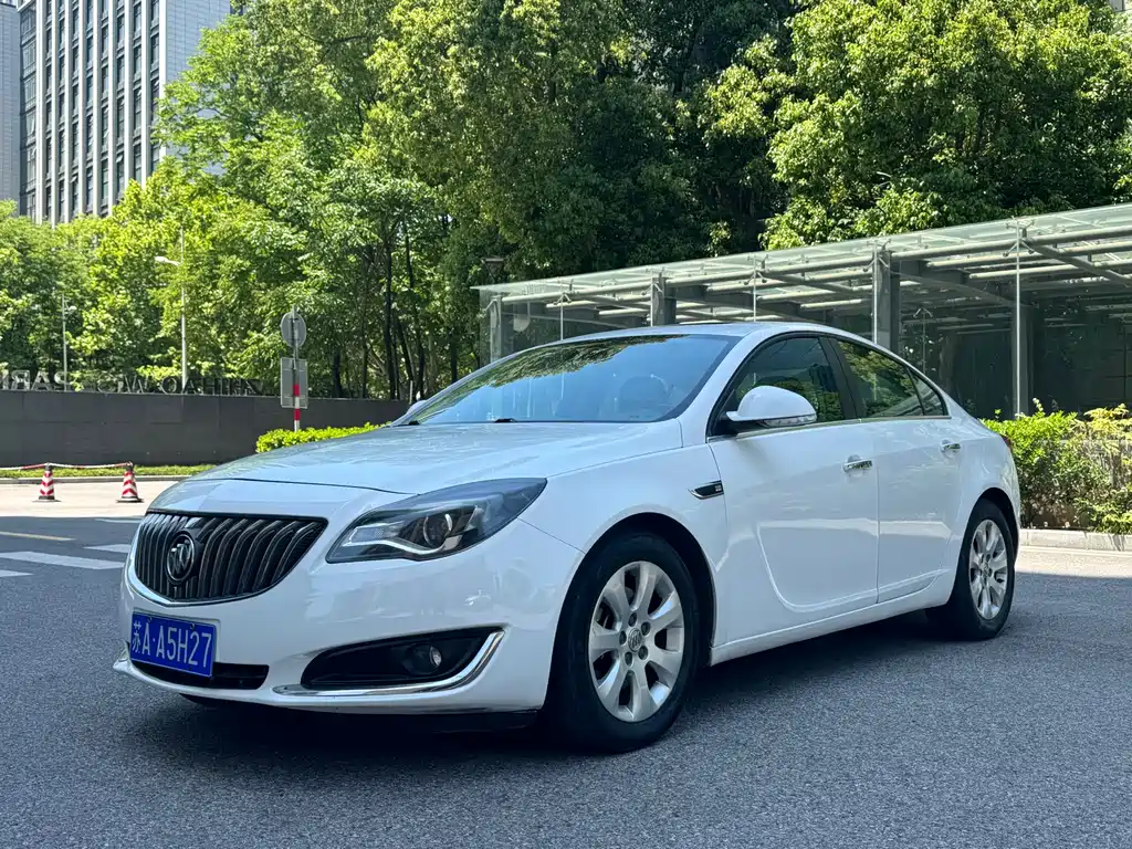 Buick Regal 2015 — фото 1