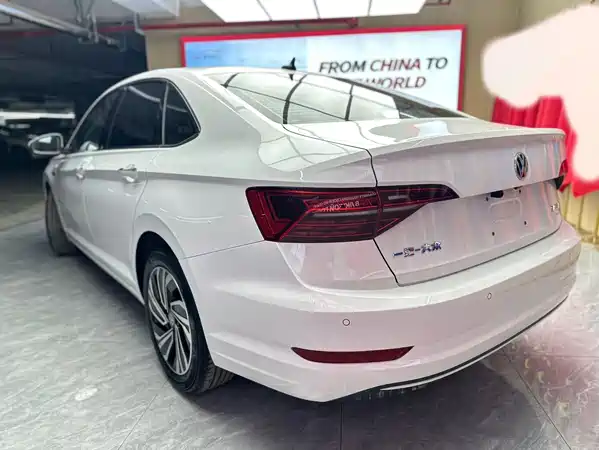 Volkswagen Sagitar 2022