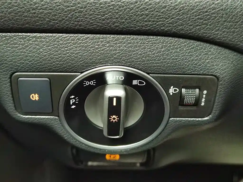 Mercedes-Benz GLA 2018 — фото 21